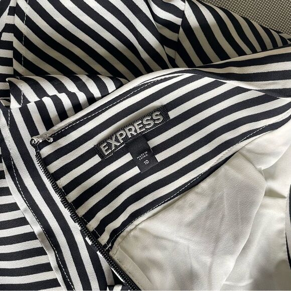 EXPRESS Striped Ruffled Mini Skirt Women’s Size 10 - Picture 7 of 7